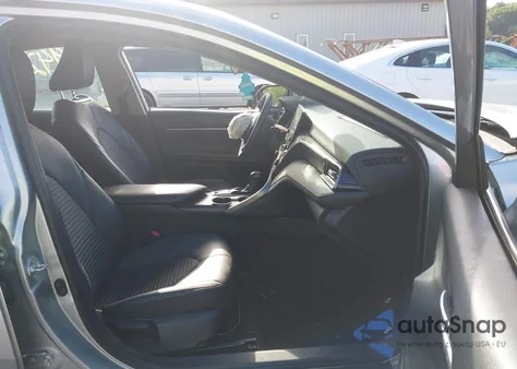 2021 Toyota Camry Se Hybrid z USA, uszkodzony, nr VIN 4T1G31AK4MU567558